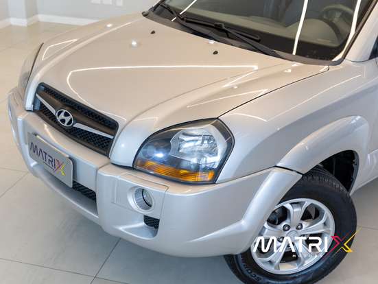 HYUNDAI-TUCSON-2.0 MPFI GLS 16V 143CV 2WD FLEX 4P AUTOMÁTICO HYUNDAI-TUCSON-2013
