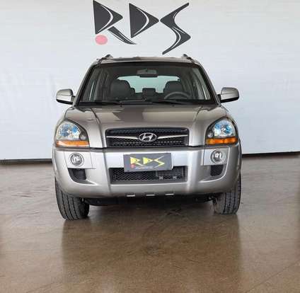 HYUNDAI-TUCSON-2.0 MPFI GLS 16V 143CV 2WD GASOLINA 4P AUTOMÁTICO HYUNDAI-TUCSON-2009