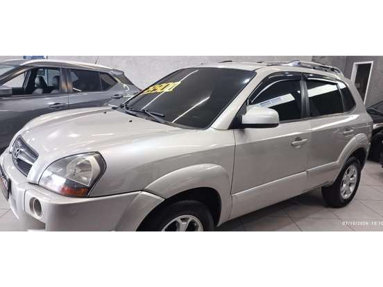 HYUNDAI-TUCSON-2008