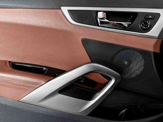 HYUNDAI-VELOSTER-2012