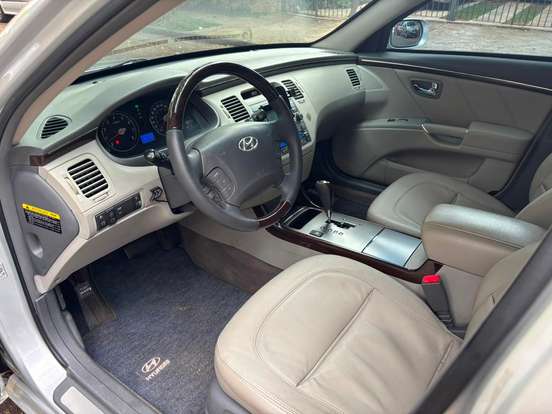 HYUNDAI-AZERA-2009