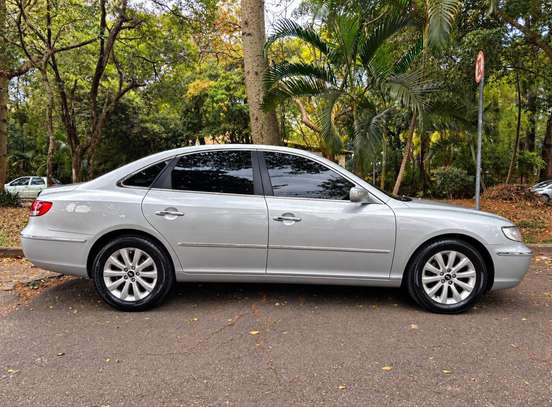 HYUNDAI-AZERA-2009
