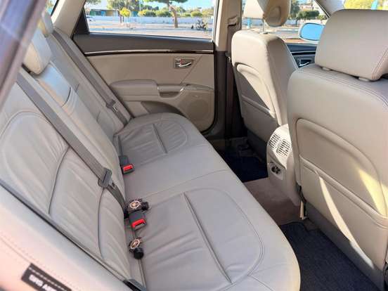 HYUNDAI-AZERA-2008
