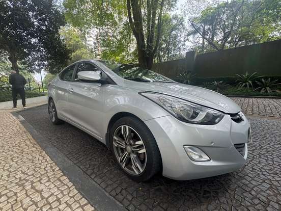 HYUNDAI-ELANTRA-2012