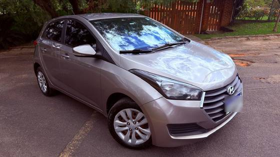 HYUNDAI HB20 1.0 COMFORT PLUS 12V FLEX 4P MANUAL