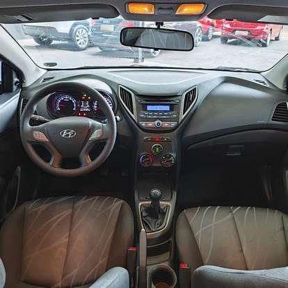 HYUNDAI-HB20-2012