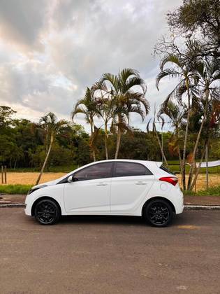 HYUNDAI HB20 1.6 COMFORT PLUS 16V FLEX 4P MANUAL