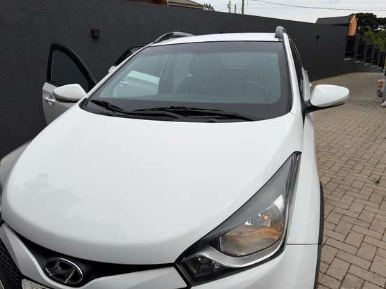 HYUNDAI-HB20X-2014