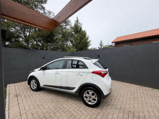 HYUNDAI-HB20X-1.6 16V STYLE FLEX 4P AUTOMÁTICO HYUNDAI-HB20X-2014