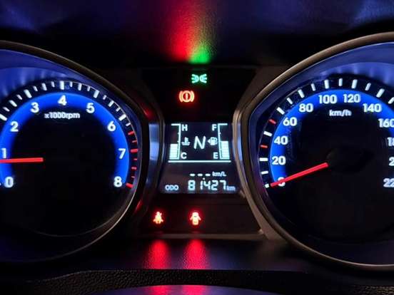 HYUNDAI-HB20-1.6 PREMIUM 16V FLEX 4P AUTOMÁTICO HYUNDAI-HB20-2016