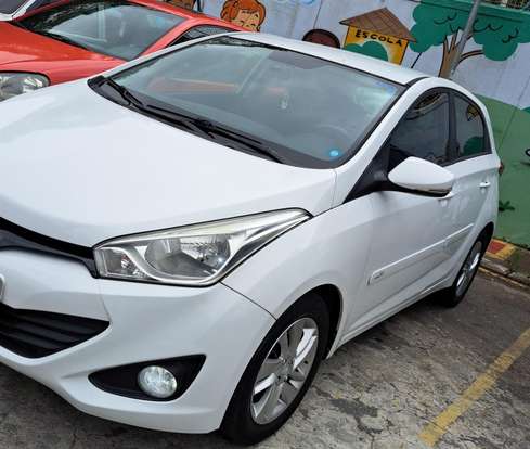 HYUNDAI-HB20-2013