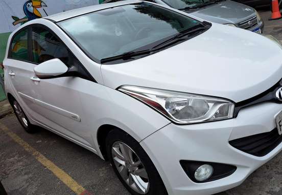 HYUNDAI-HB20-2013