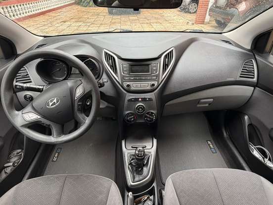 HYUNDAI-HB20S-2016