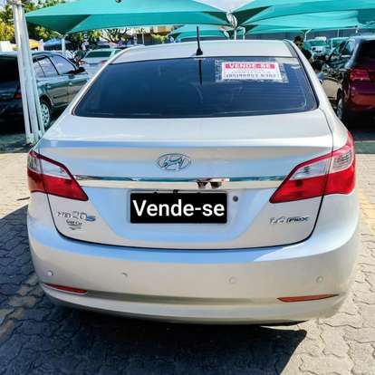 HYUNDAI-HB20S-2015