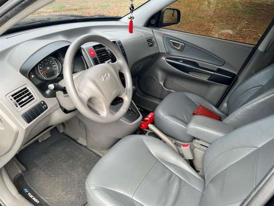 HYUNDAI-TUCSON-2012
