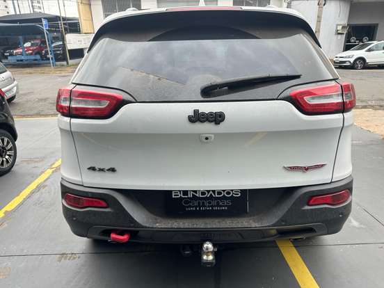 JEEP-CHEROKEE-2015