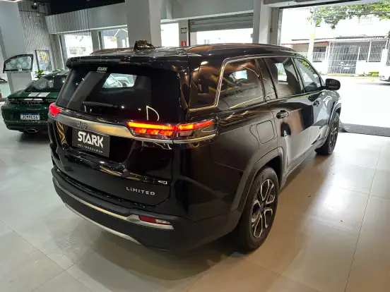 JEEP-COMMANDER-2024