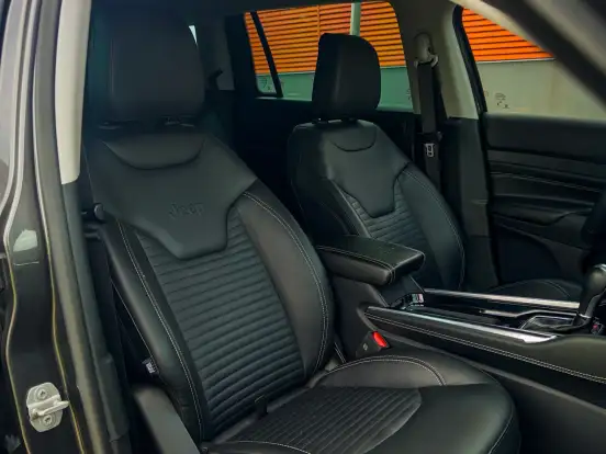 JEEP-COMMANDER-2024