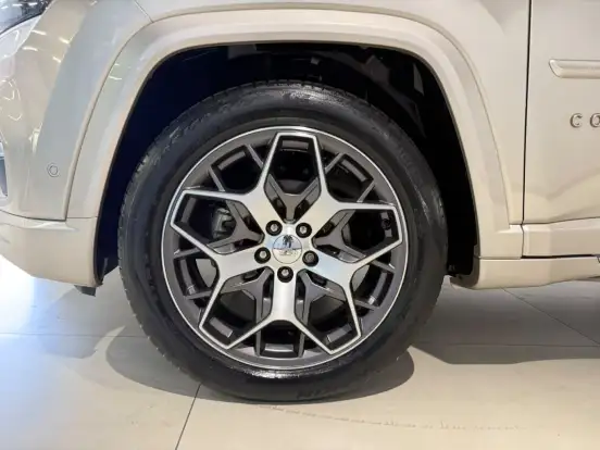 JEEP-COMMANDER-2022