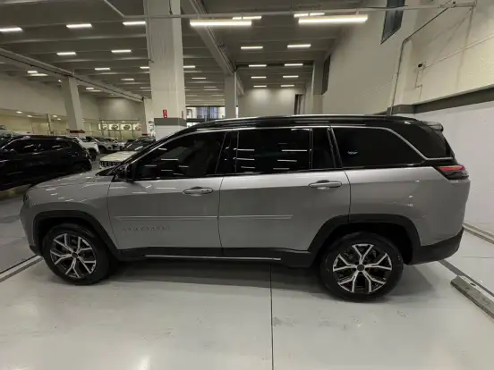 JEEP-COMMANDER-2026