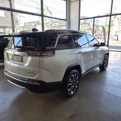 JEEP-COMMANDER-2022