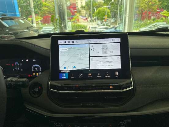 JEEP-COMMANDER-2025
