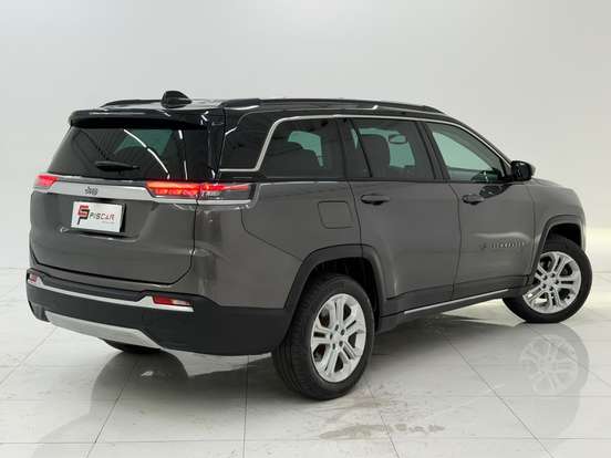 JEEP-COMMANDER-2023