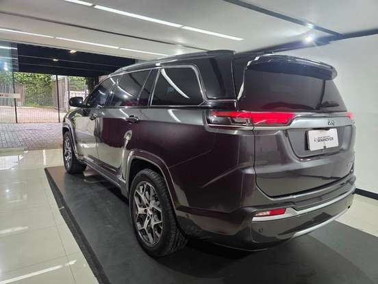 JEEP-COMMANDER-2022