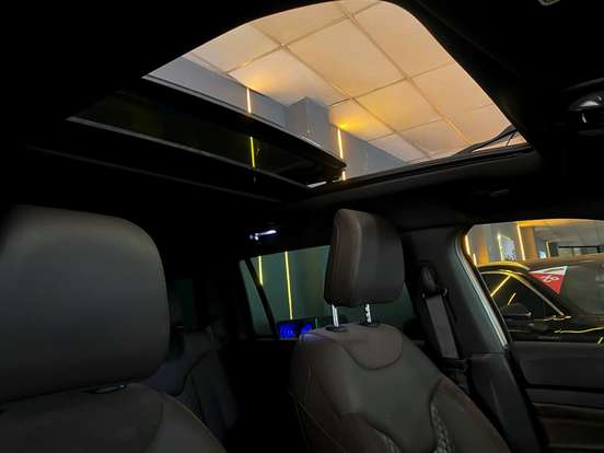 JEEP-COMMANDER-2024