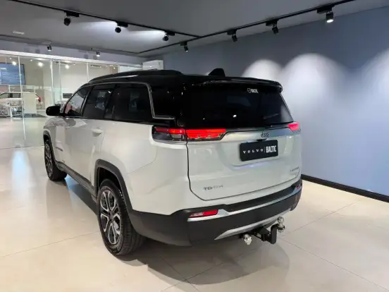 JEEP-COMMANDER-2021