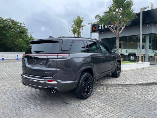 JEEP-COMMANDER-2.0 HURRICANE 4 TURBO FLEX BLACKHAWK AT9 JEEP-COMMANDER-2026