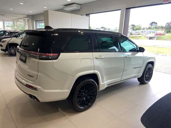 JEEP-COMMANDER-2.0 HURRICANE 4 TURBO GASOLINA BLACKHAWK AT9 JEEP-COMMANDER-2025