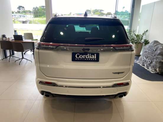 JEEP-COMMANDER-2.0 HURRICANE 4 TURBO GASOLINA BLACKHAWK AT9 JEEP-COMMANDER-2025