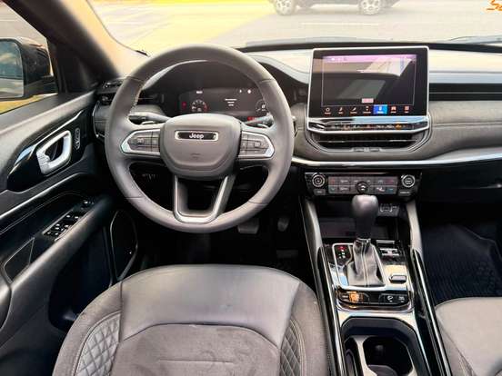 JEEP-COMMANDER-2.0 HURRICANE 4 TURBO GASOLINA BLACKHAWK AT9 JEEP-COMMANDER-2024