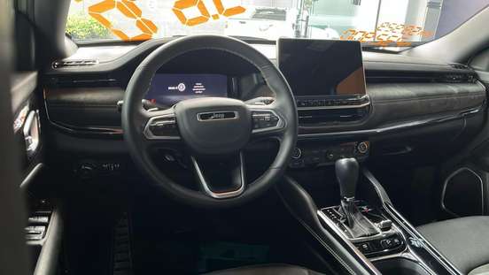 JEEP-COMMANDER-2025