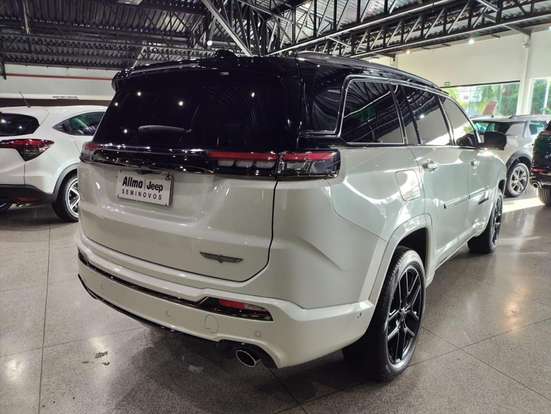 JEEP-COMMANDER-2024