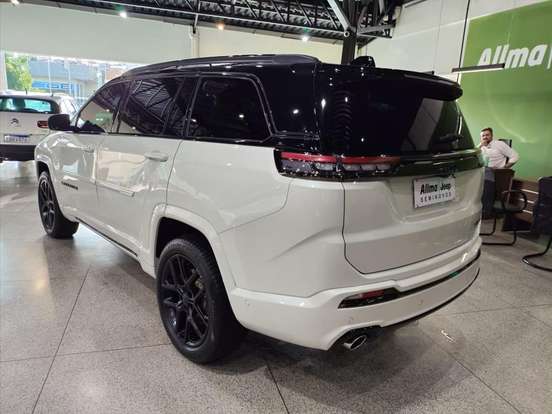 JEEP-COMMANDER-2.0 HURRICANE 4 TURBO GASOLINA BLACKHAWK AT9 JEEP-COMMANDER-2024