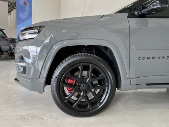 JEEP-COMMANDER-2.0 HURRICANE 4 TURBO GASOLINA BLACKHAWK AT9 JEEP-COMMANDER-2024