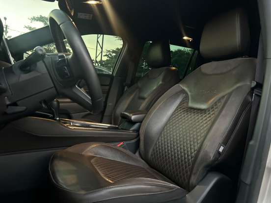 JEEP-COMMANDER-2.0 TD380 TURBO DIESEL LIMITED AT9 JEEP-COMMANDER-2021