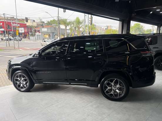 JEEP-COMMANDER-2023