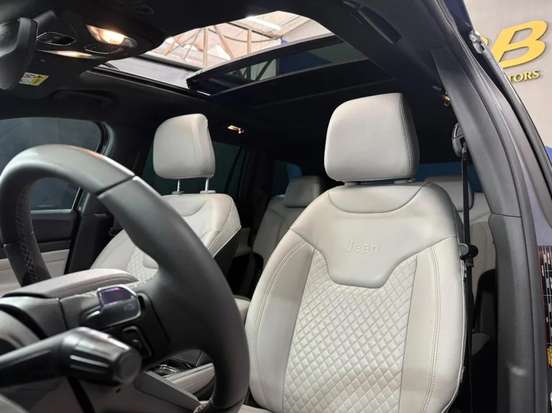 JEEP-COMMANDER-2022
