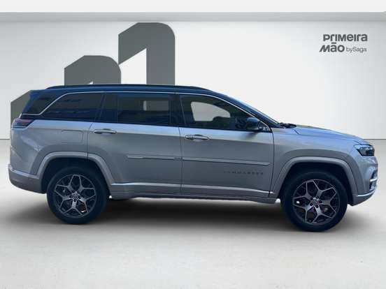 JEEP-COMMANDER-2022