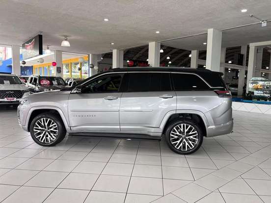 JEEP-COMMANDER-2025