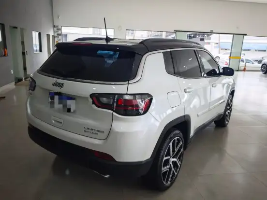JEEP-COMPASS-2024