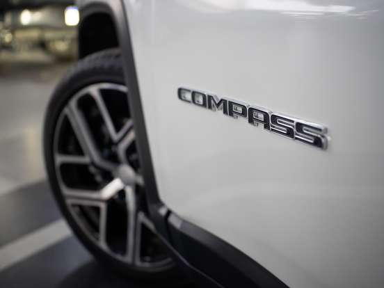 JEEP-COMPASS-2024
