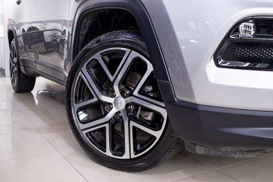 JEEP-COMPASS-2024