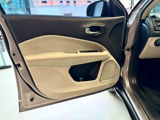 JEEP-COMPASS-2.0 16V DIESEL LIMITED 4X4 AUTOMÁTICO JEEP-COMPASS-2020