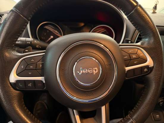 JEEP-COMPASS-2.0 16V FLEX LONGITUDE AUTOMÁTICO JEEP-COMPASS-2017