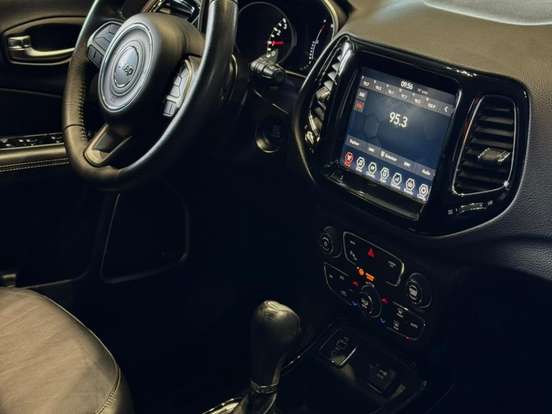 JEEP-COMPASS-2.0 16V FLEX NIGHT EAGLE AUTOMÁTICO JEEP-COMPASS-2017