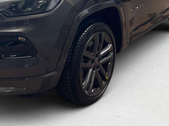 JEEP-COMPASS-2.0 HURRICANE 4 TURBO GASOLINA OVERLAND AT9 JEEP-COMPASS-2024